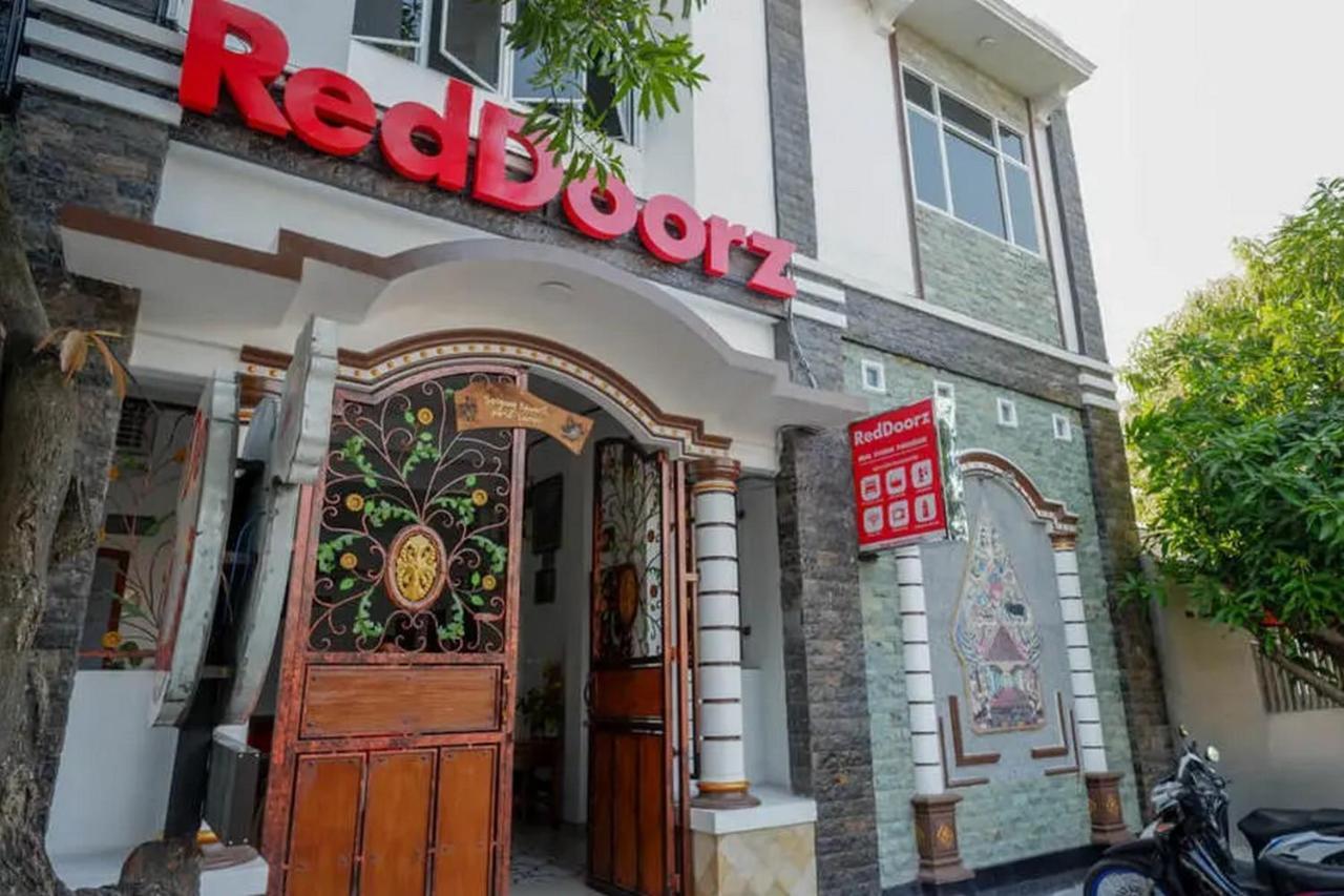 Reddoorz Near Stasiun Purwosari Ξενοδοχείο Solo Εξωτερικό φωτογραφία